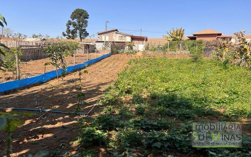 Chácara de 1.000m² com escritura registrada à Venda em Cambuí MG(37)