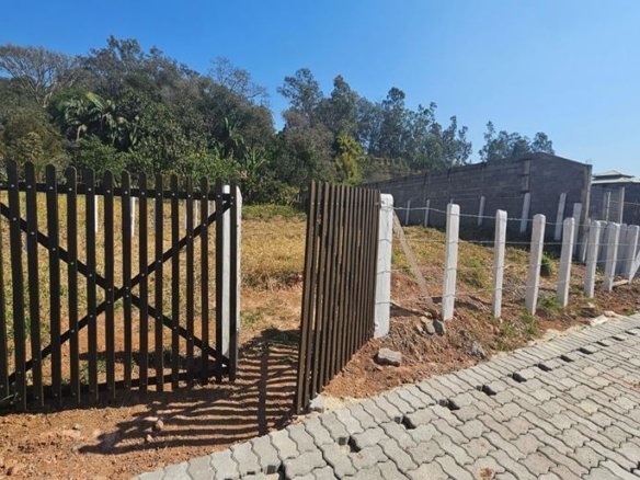 Lote na Avenida principal de Córrego do Bom Jesus MG Cód. 2017 (3)
