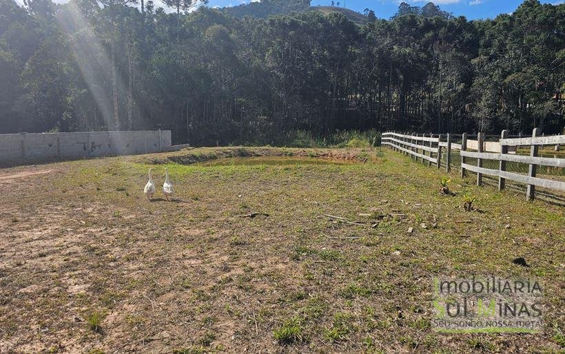 Terreno de 2300m² com tanque de peixe à Venda em Camanducaia MG Cód. 2010 (8)