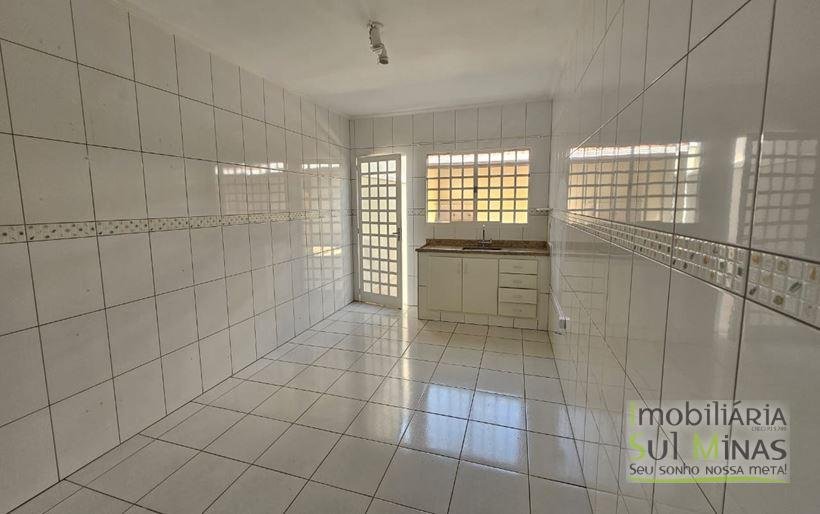 Casa à Venda em ótimo Bairro com 130 m² de Construção em Cambuí MG Cód. 1404 (6)