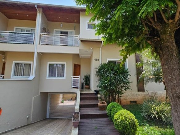 Casa de Alto Padrão em bairro Exclusivo à Venda Cód. 2031 (13)