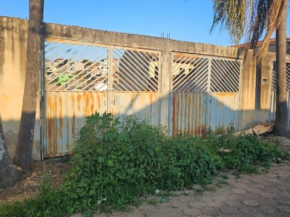 Lote de 400m² com construção iniciada à Venda em Cambuí MG Cód. 2034 (4)