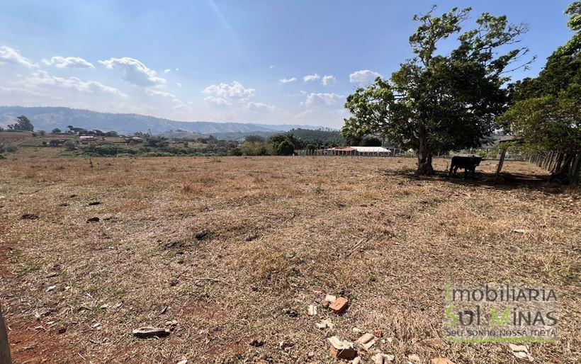 Terreno Industrial de 14.047m² com ótima topografia e aproveitamento à Venda Cód. 2038 (6)