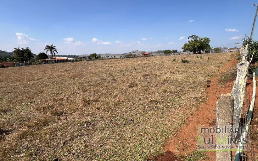 Terreno Industrial de 14.047m² com ótima topografia e aproveitamento à Venda Cód. 2038 (7)