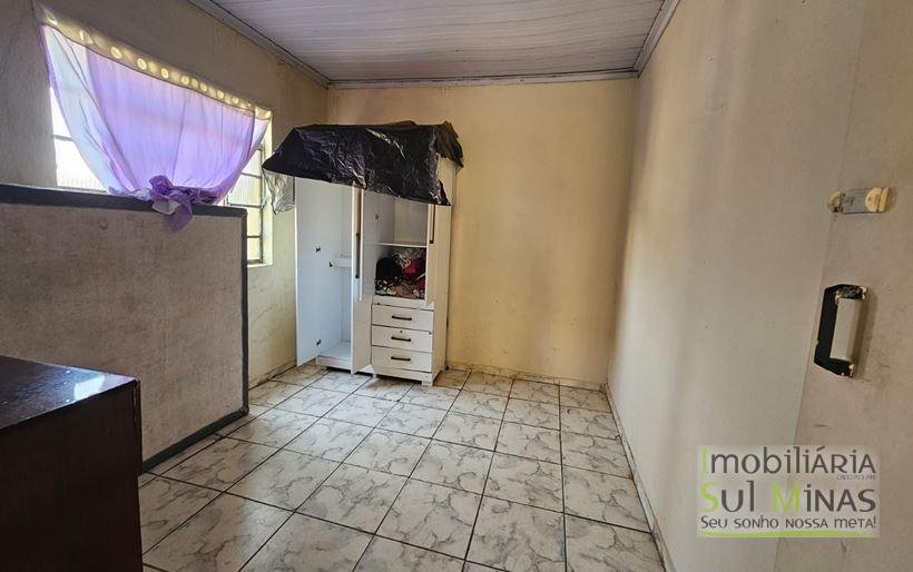 Casa com 3 moradas à Venda em Cambuí MG Cód. 2045 (9)