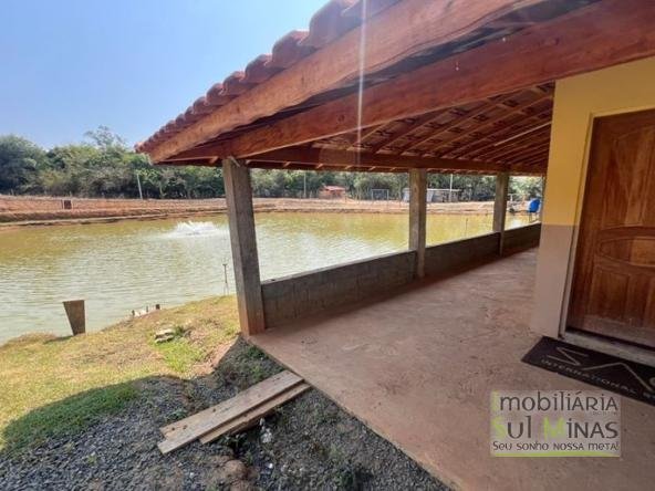 Chácara de 10.000 m² com lago à Venda em Cambuí MG Cód. 2041 (14)