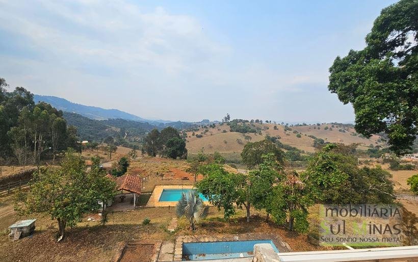 Chácara de 2500m² com piscina à Venda em Cambuí MG Cód. 2042 (16)