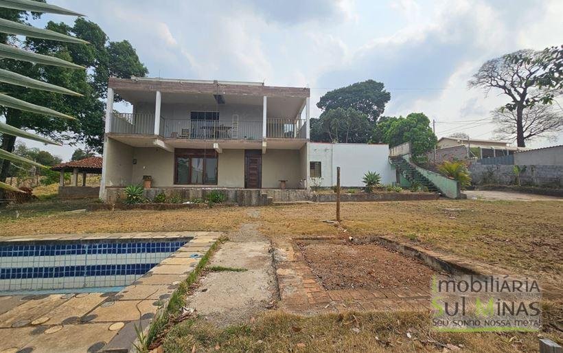 Chácara de 2500m² com piscina à Venda em Cambuí MG Cód. 2042 (9)