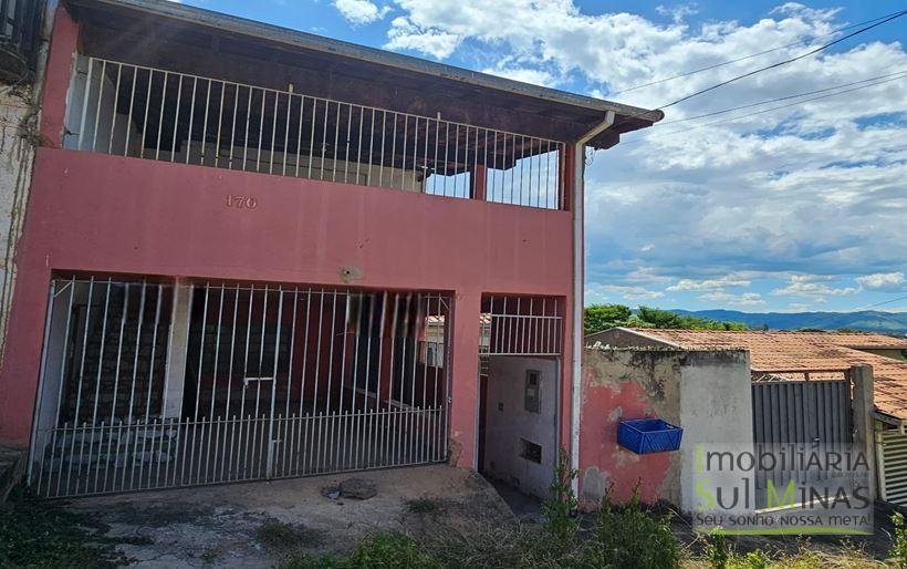 Casa com duas moradas de 165 m² à Venda em Cambuí MG Cód. 2065 (3)