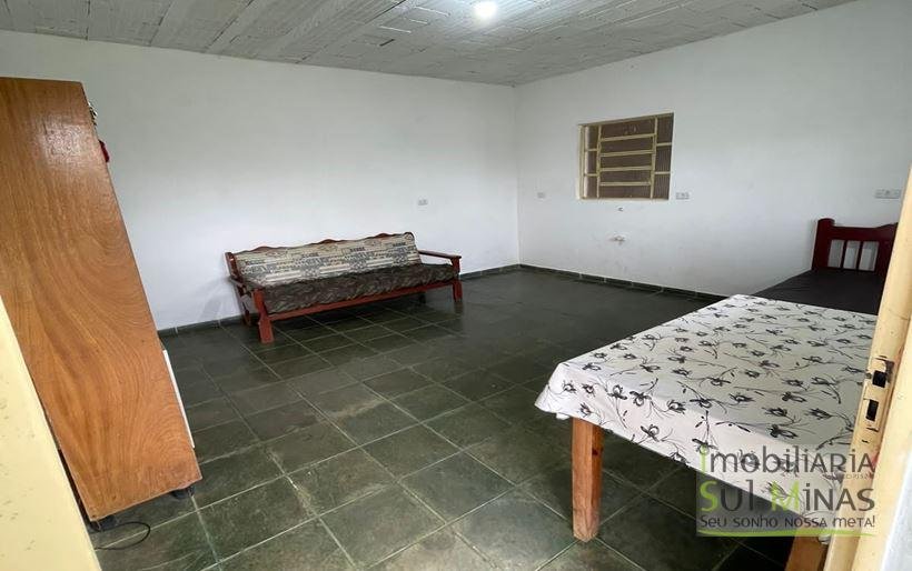 Casa com duas moradas e lote de 402 m² em Cambuí MG Cód. 2076 (2)