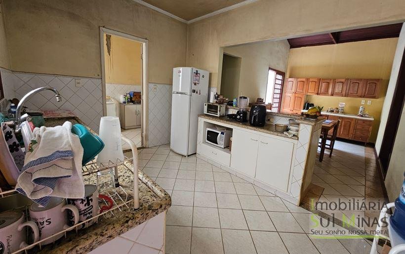 Casa com vista para Serra da Mantiqueira à Venda em Cambuí MG Cód. 2062 (18)