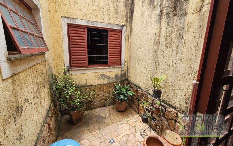 Casa com vista para Serra da Mantiqueira à Venda em Cambuí MG Cód. 2062 (21)