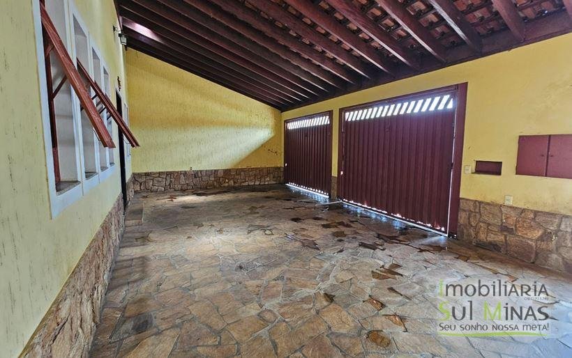 Casa com vista para Serra da Mantiqueira à Venda em Cambuí MG Cód. 2062 (22)