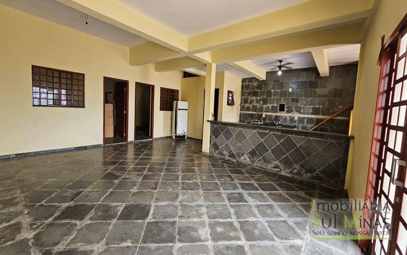 Casa com vista para Serra da Mantiqueira à Venda em Cambuí MG Cód. 2062 (27)