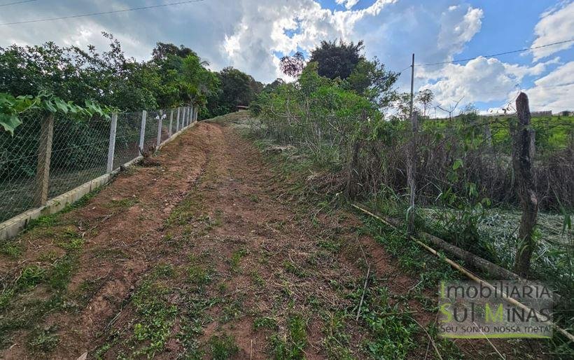 Chácara de 1500m² com casa iniciada à Venda em Estiva MG Cód. 2073 (5)