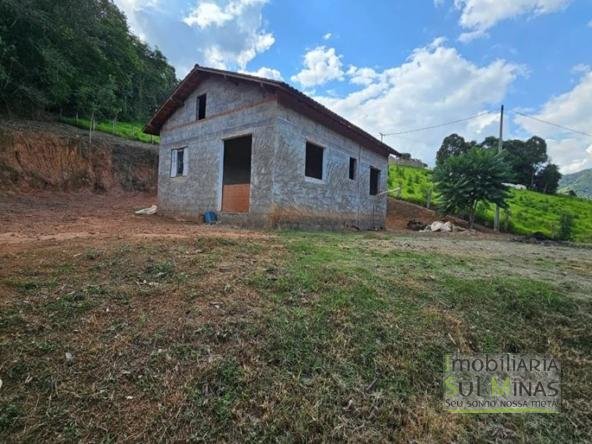 Chácara de 1500m² com casa iniciada à Venda em Estiva MG Cód. 2073 (7)