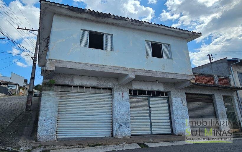 Sobrado com ponto comercial à Venda em Cambuí MG Cód. 2071 (1)