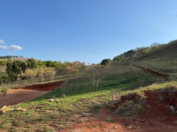 Terreno de 575 m² perto da cidade à Venda em Cambuí MG Cód. 2069 (10)