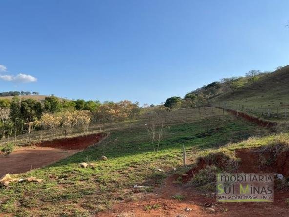 Terreno de 575 m² perto da cidade à Venda em Cambuí MG Cód. 2069 (10)