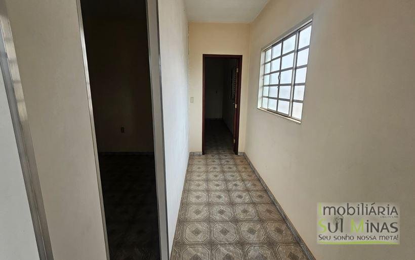 Casa com 3 dormitórios e espaço para área gourmet à Venda em Cambuí MG Cód. 2078 (13)