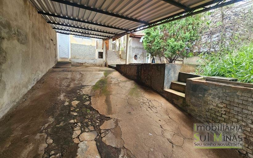 Casa com 3 dormitórios e espaço para área gourmet à Venda em Cambuí MG Cód. 2078 (5)