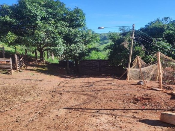 Terreno de 2.000 m² pronto para construir no Córrego do Bom Jesus Cód. 2088 (7)