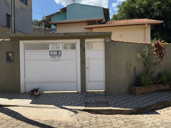 Casa plana com 2 quartos à Venda no Córrego do Bom Jesus MG Cód. 2099 (33)