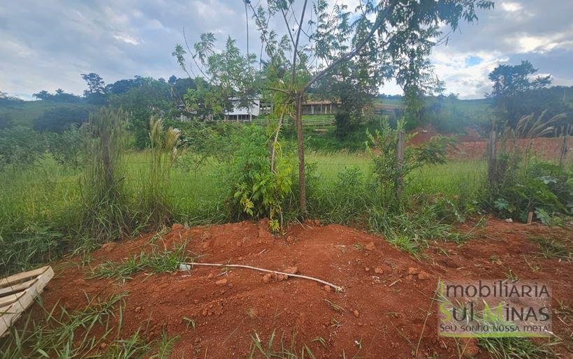 Lote plano e amplo à Venda em Cambuí MG Cód. 2096 (2)