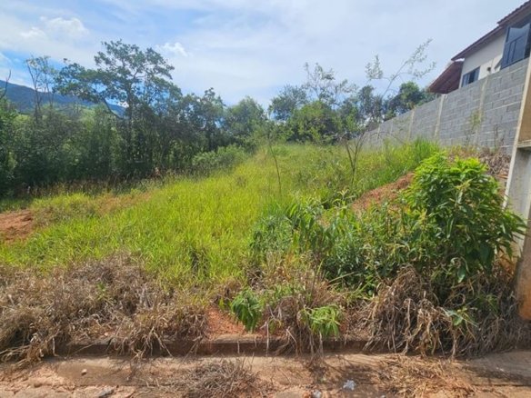 Lote de 296,68m² com ótima localização à Venda no Córrego do Bom Jesus MG Cód. 2111 (1)