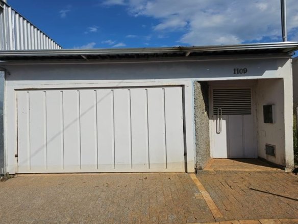 Casa Plana com 2 dormitórios à Venda em Cambuí MG Cód. 2138 (2)