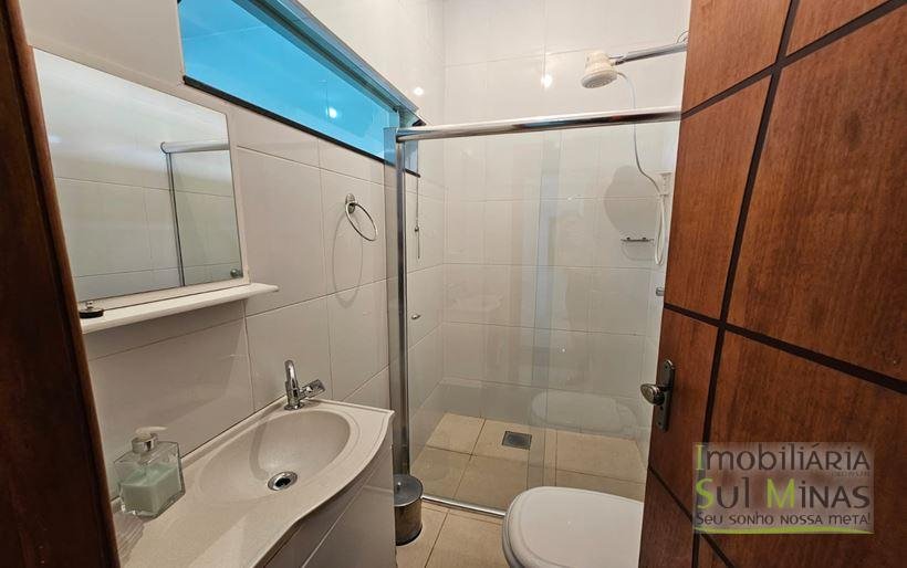 Casa de Alto Padrão com Piscina e Cascata à Venda em Cambuí MG Cód. 2142 (11)