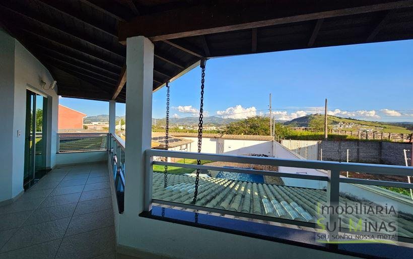 Casa de Alto Padrão com Piscina e Cascata à Venda em Cambuí MG Cód. 2142 (19)