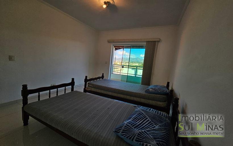 Casa de Alto Padrão com Piscina e Cascata à Venda em Cambuí MG Cód. 2142 (22)