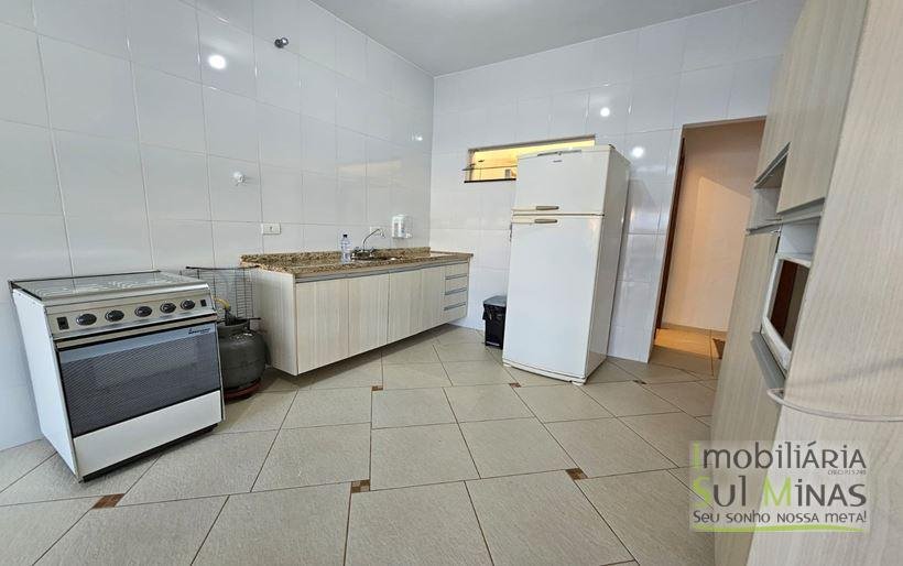 Casa de Alto Padrão com Piscina e Cascata à Venda em Cambuí MG Cód. 2142 (25)