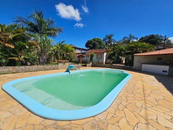 Chácara de 1193m² com área de lazer à Venda em Cambuí MG Cód. 2141 (23)