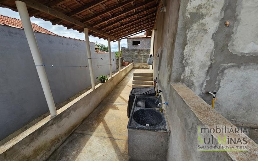 Chácara de 500m² a 4km de Cambui MG à Venda Cod 2162 (2)