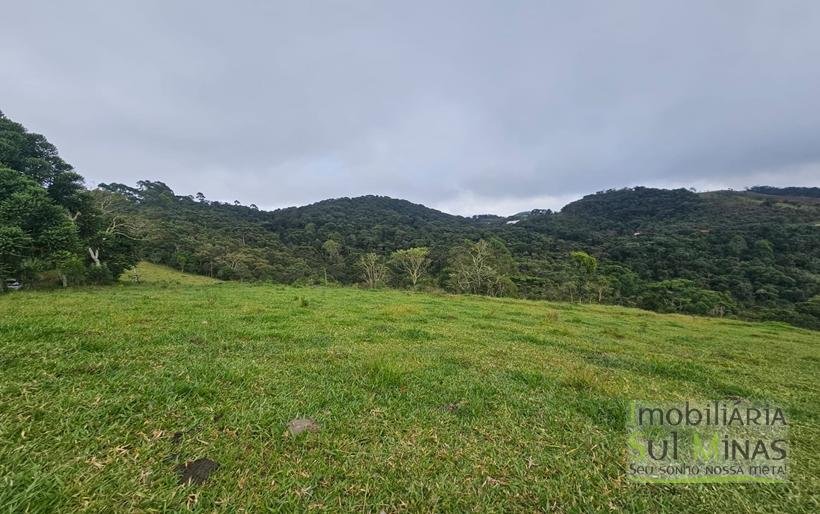 Sítio com 21 hectares à Venda em Senador Amaral MG Cód 1332 (2)