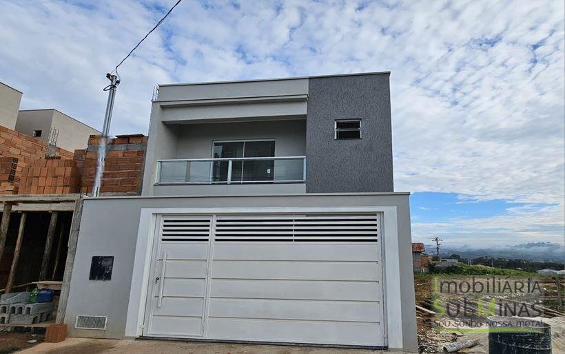 Sobrado com 3 quartos à Venda em Cambuí MG Cód. 2152 (13)