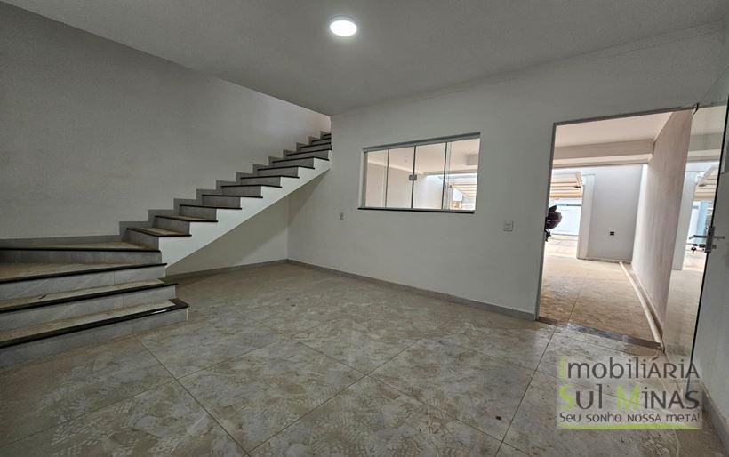 Sobrado com 3 quartos à Venda em Cambuí MG Cód. 2152 (8)