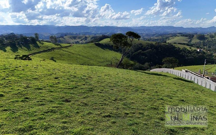 Terreno de 20.000 m² com Ótimo Aproveitamento à Venda no Córrego do Bom Jesus MG Cód. 1855 (2)