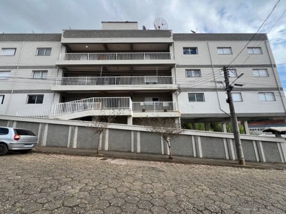 Apartamento moderno e próximo ao centro À Venda em Cambuí MG COD2191 (1)