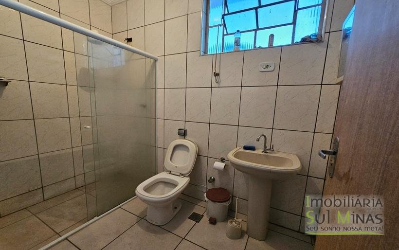 Casa com 4 Quartos em Ótimo Bairroa Venda em Cambui MG (5) (Copy)