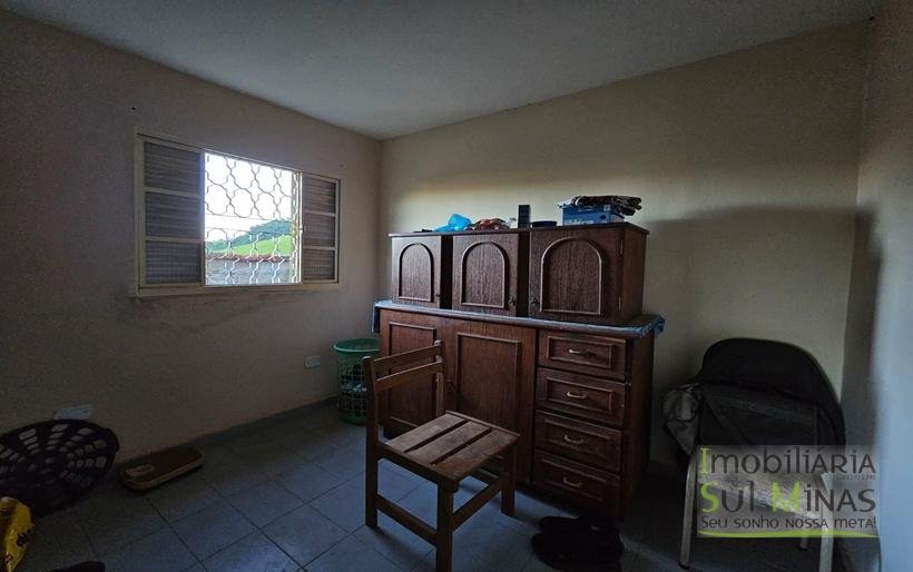 Casa com 4 Quartos em Ótimo Bairroa Venda em Cambui MG (6) (Copy)