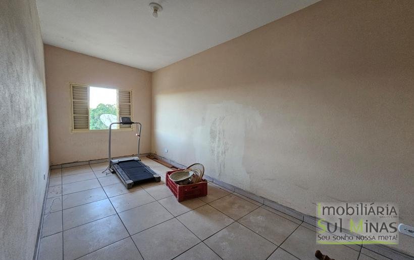 Casa com 4 Quartos em Ótimo Bairroa Venda em Cambui MG (9) (Copy)