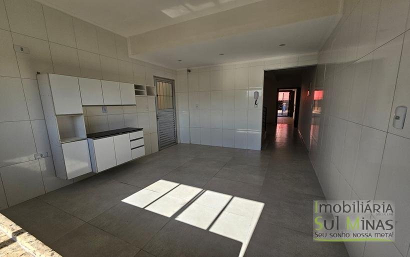 Casa para Locação em Cambuí MG Ampla, Confortável e Bem Localizada! COD 2189 (32)