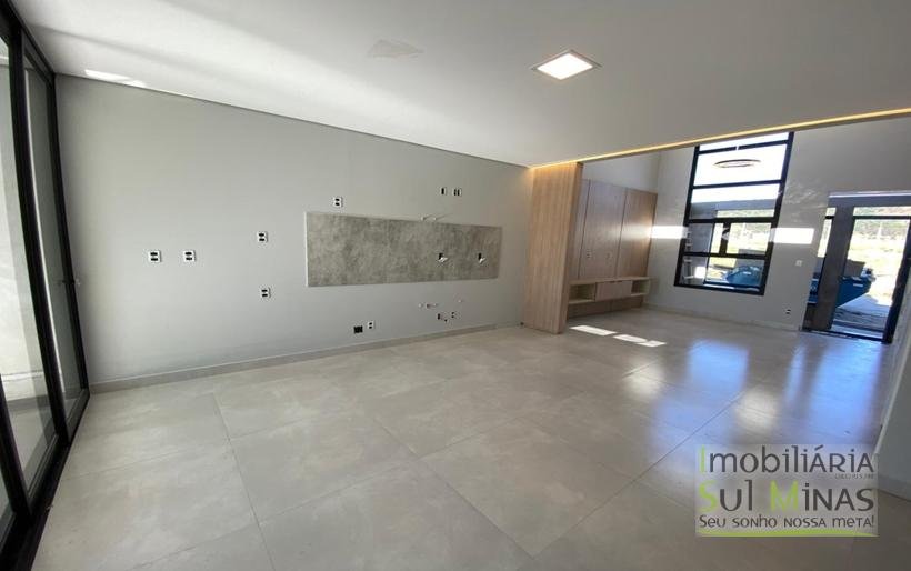 Casa moderna e de alto Padrão à Venda em Cambuí MG Cód. 1997 (47)