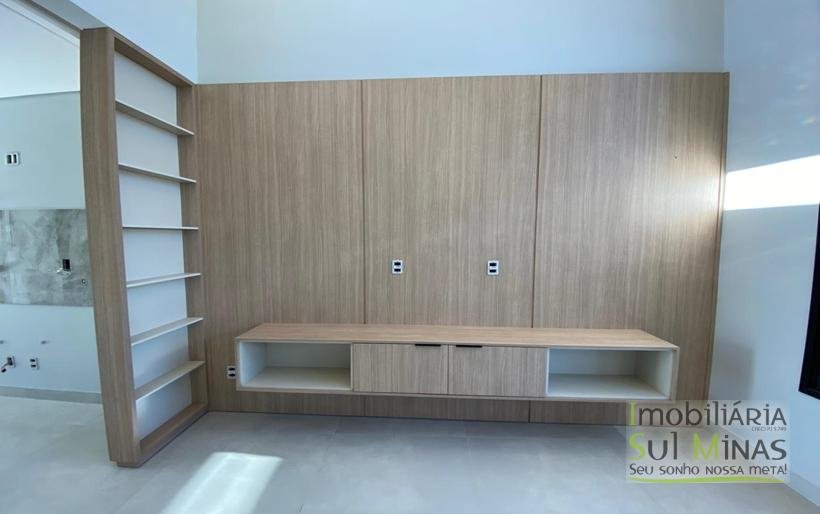 Casa moderna e de alto Padrão à Venda em Cambuí MG Cód. 1997 (48)