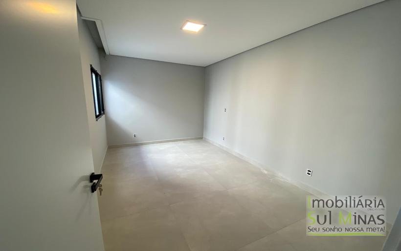 Casa moderna e de alto Padrão à Venda em Cambuí MG Cód. 1997 (52)