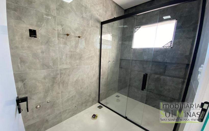 Casa moderna e de alto Padrão à Venda em Cambuí MG Cód. 1997 (58)