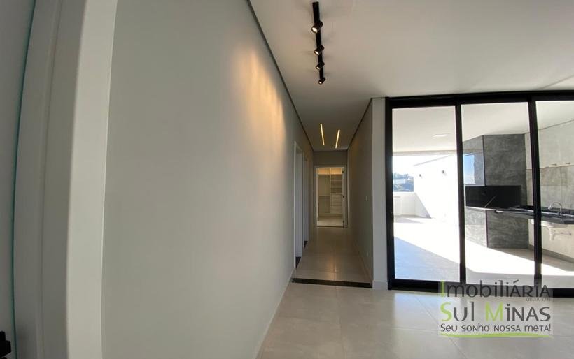 Casa moderna e de alto Padrão à Venda em Cambuí MG Cód. 1997 (59)